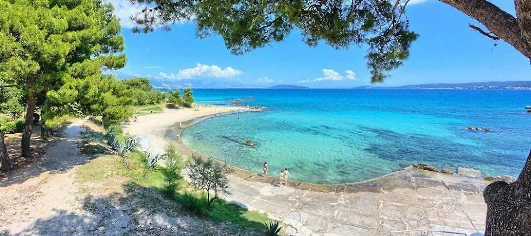 Beach Studio Apartment Ivan Kastela 0*,  Croatia