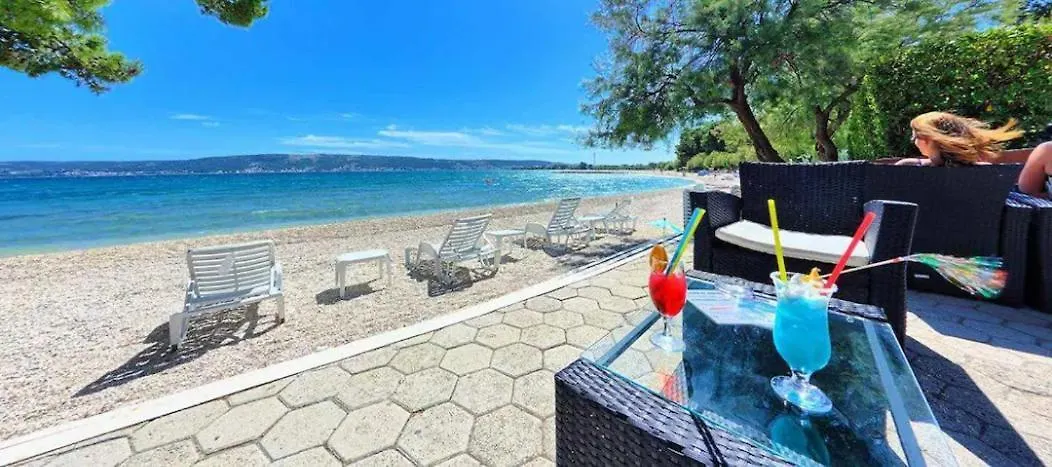 Beach Studio Apartment Ivan Kastela