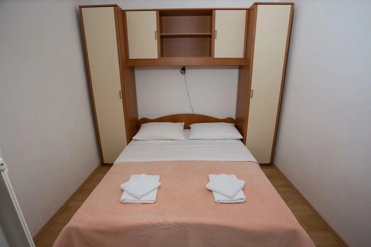 Beach Studio Apartment Ivan Kastela