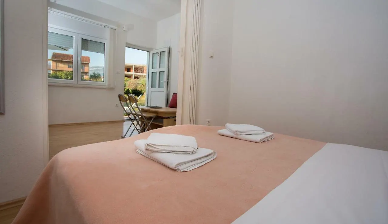 Beach Studio Apartment Ivan Kastela 0*,